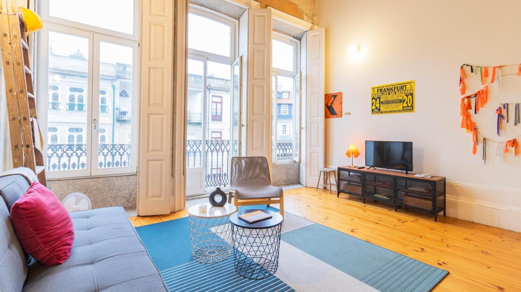 Eccentric Mouzinho Mezzanine By Lovelystay Porto Exterior photo