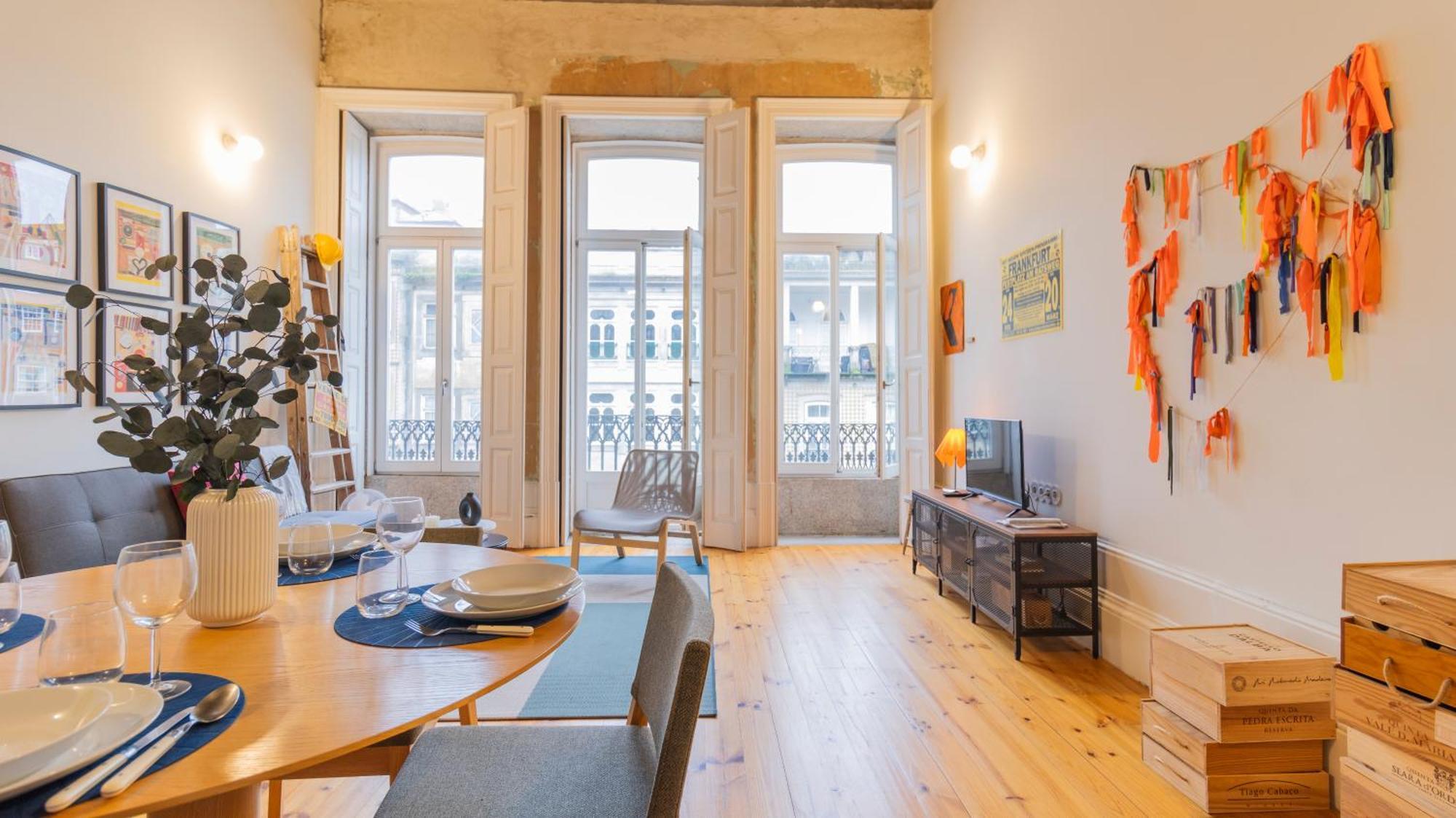 Eccentric Mouzinho Mezzanine By Lovelystay Porto Exterior photo