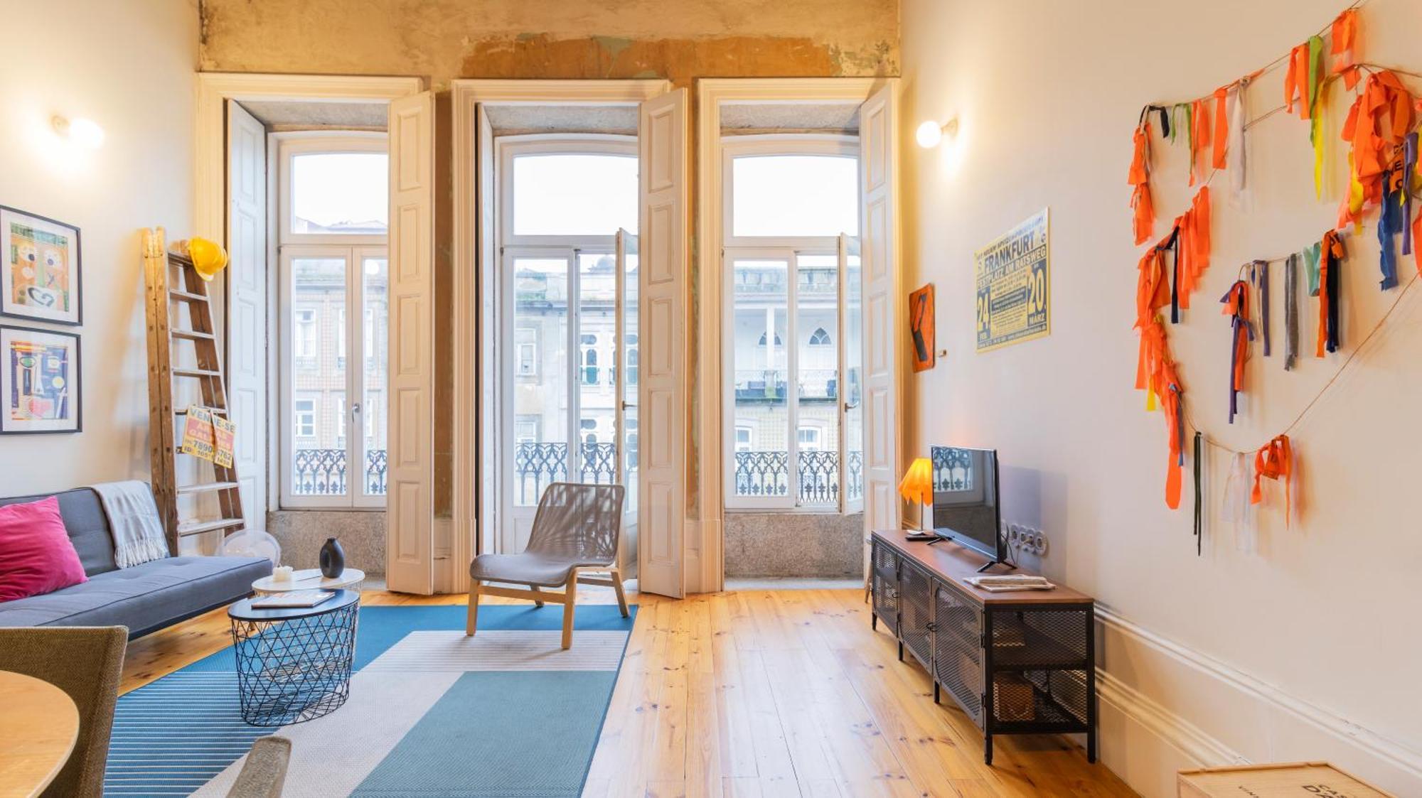 Eccentric Mouzinho Mezzanine By Lovelystay Porto Exterior photo